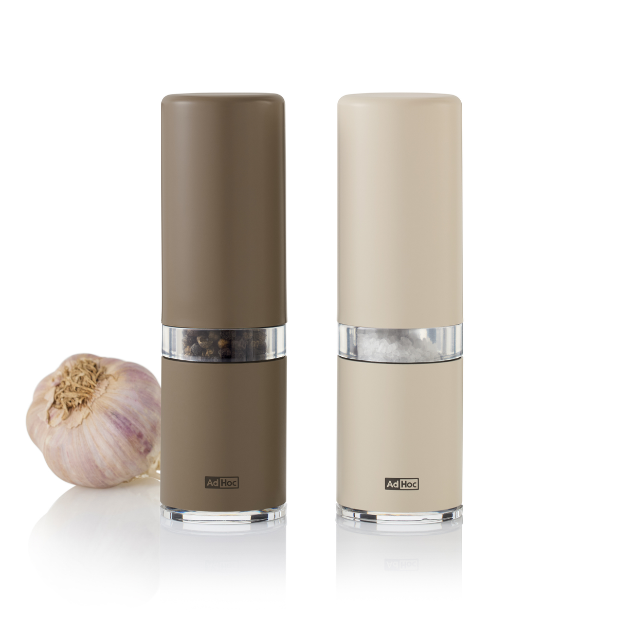 Style salt and pepper mill set